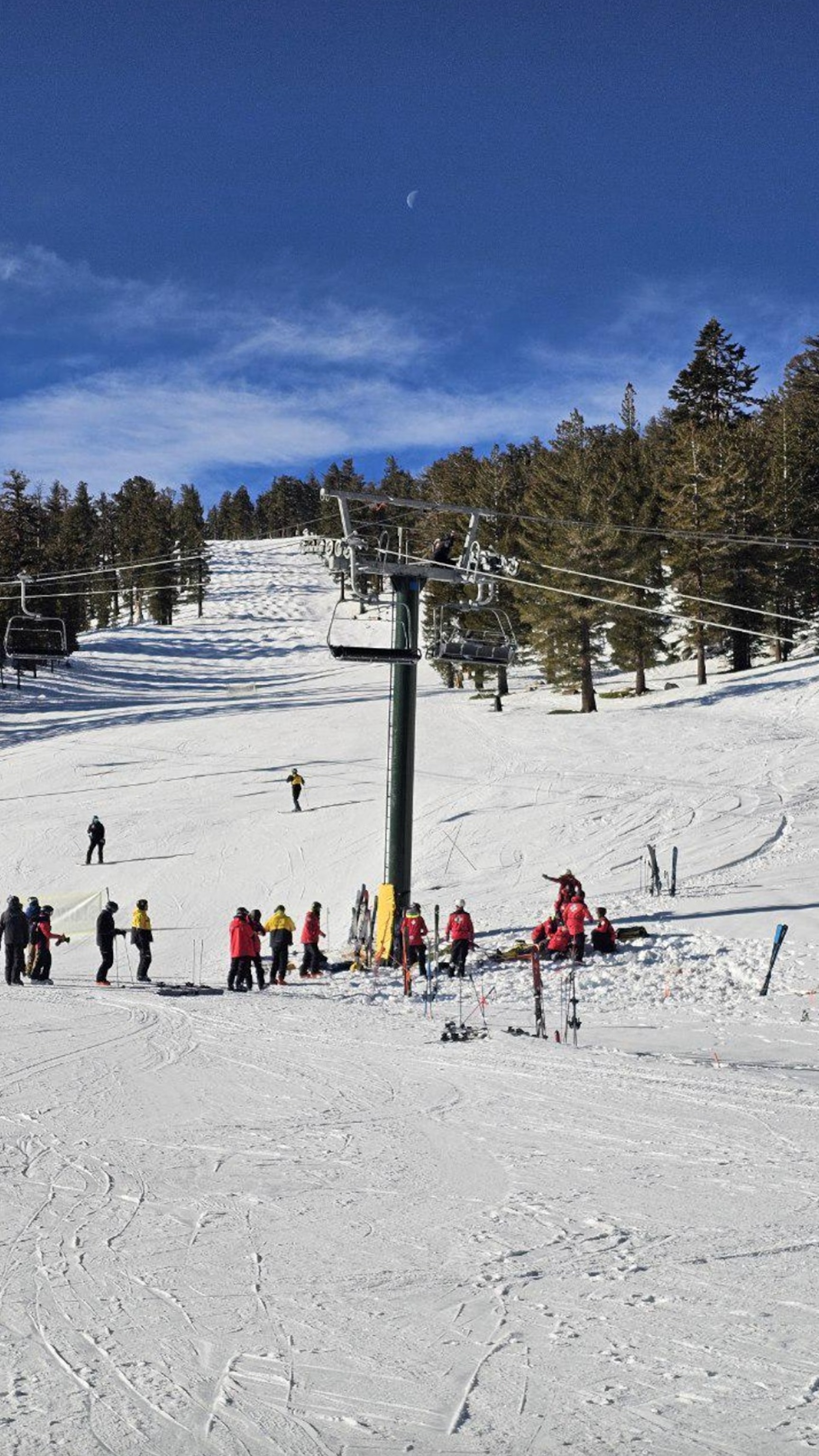 PHOTO: Heavenly Ski Resort chairlift incident